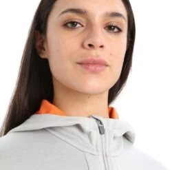 Icebreaker Quantum III Long Sleeved Zip Hood -Style Avenue Store ECOS ICE 14 QUA HOO W IMG 4