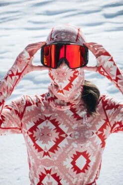 Mons Royale Cascade Merino Flex 200 Mock Neck LS 14 Mons Royale Cascade Merino Flex 200 Mock Neck LS -Style Avenue Store ECOS MON 04 CAS W img 5