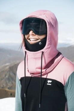 Mons Royale Decade Wool Fleece Hood 15 Mons Royale Decade Wool Fleece Hood -Style Avenue Store ECOS MON 06 DWF M img 6