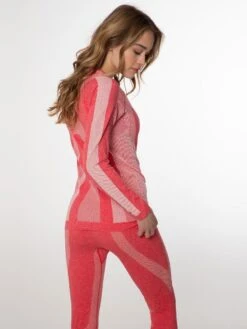 Protest Stacie Thermo Top 11 Protest Stacie Thermo Top -Style Avenue Store ECOS PRO 04 STA IMG 4